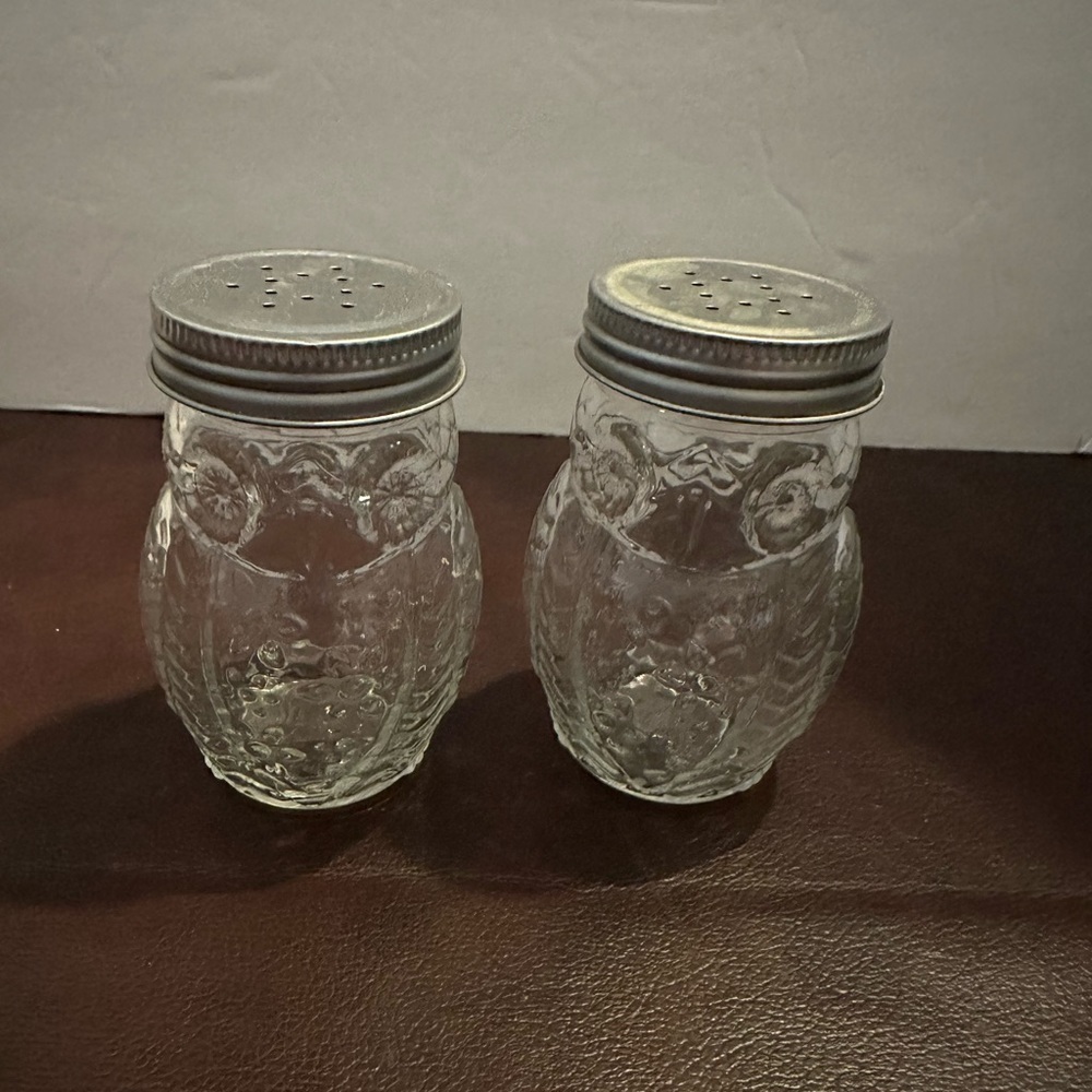 Owl shakers
